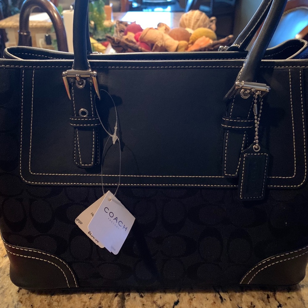 COACH Signature Hampton Satchel (NWT)